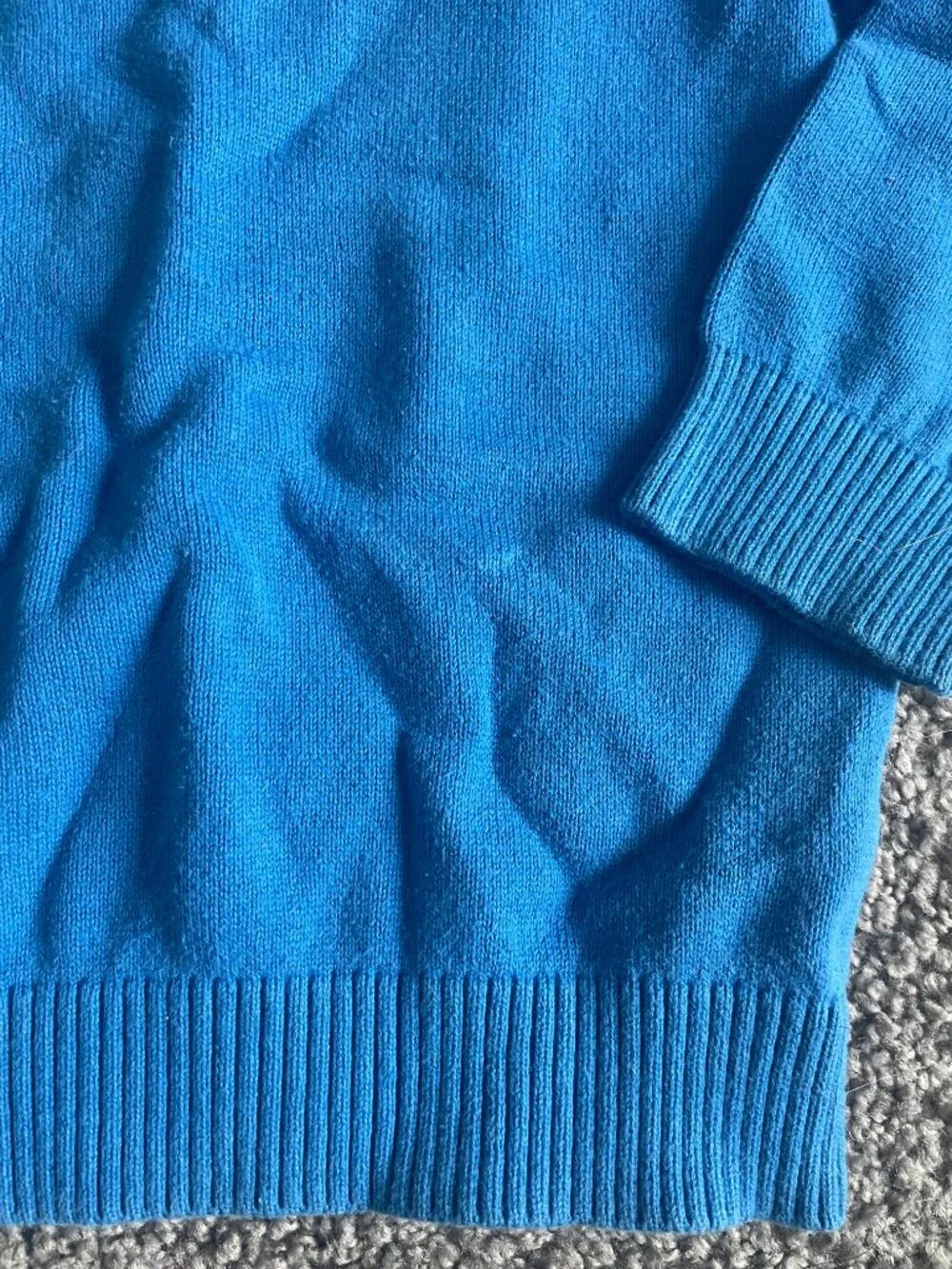 Children's Place Boys Blue V-Neck Sweater size 4T